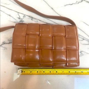 Caramel brown padded woven Crossbody cassette bag